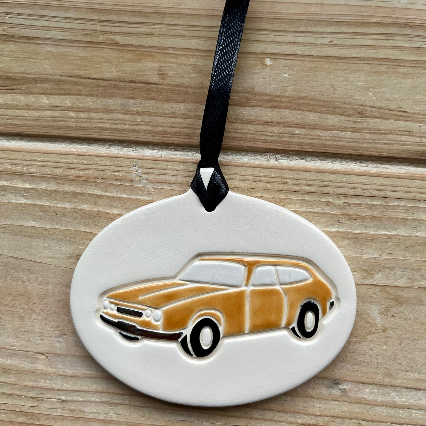 Reliant Scimitar Ornament