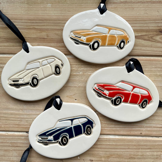 Reliant Scimitar Ornament