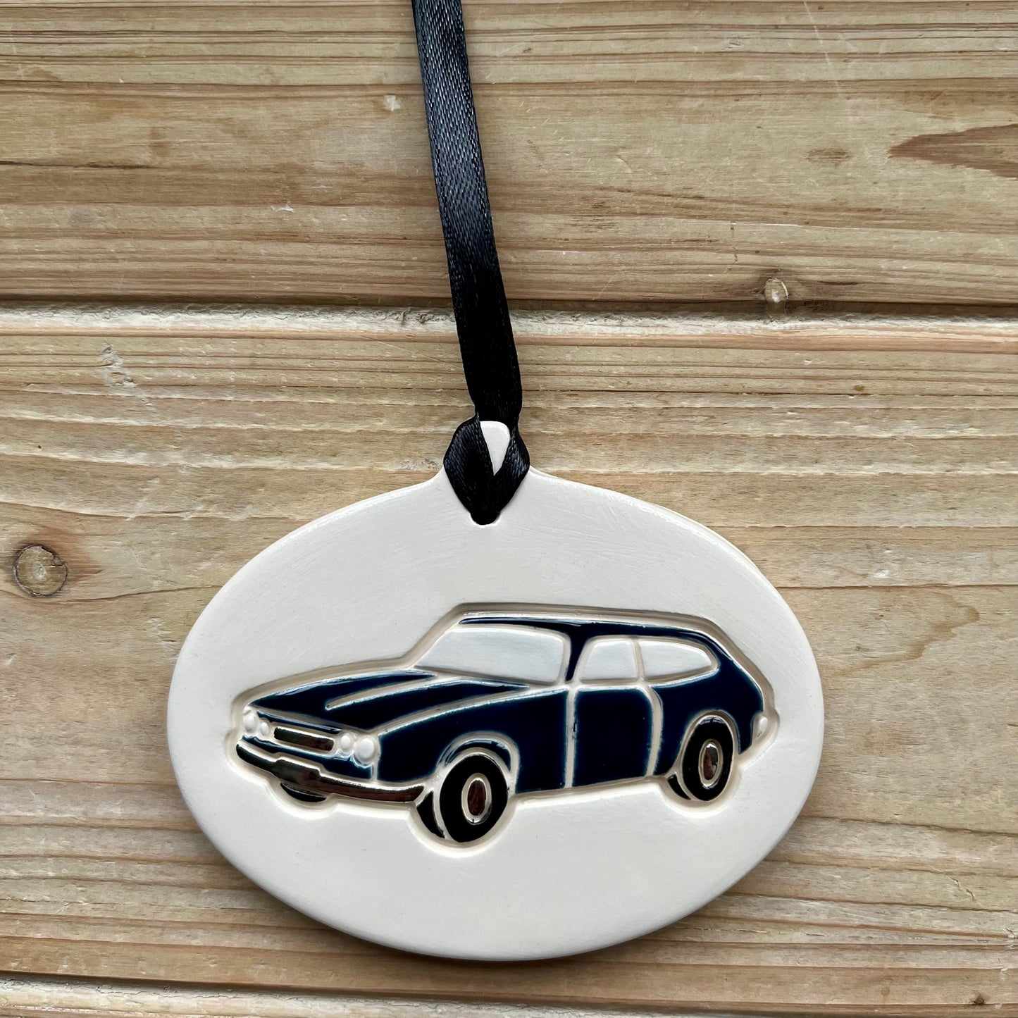 Reliant Scimitar Ornament